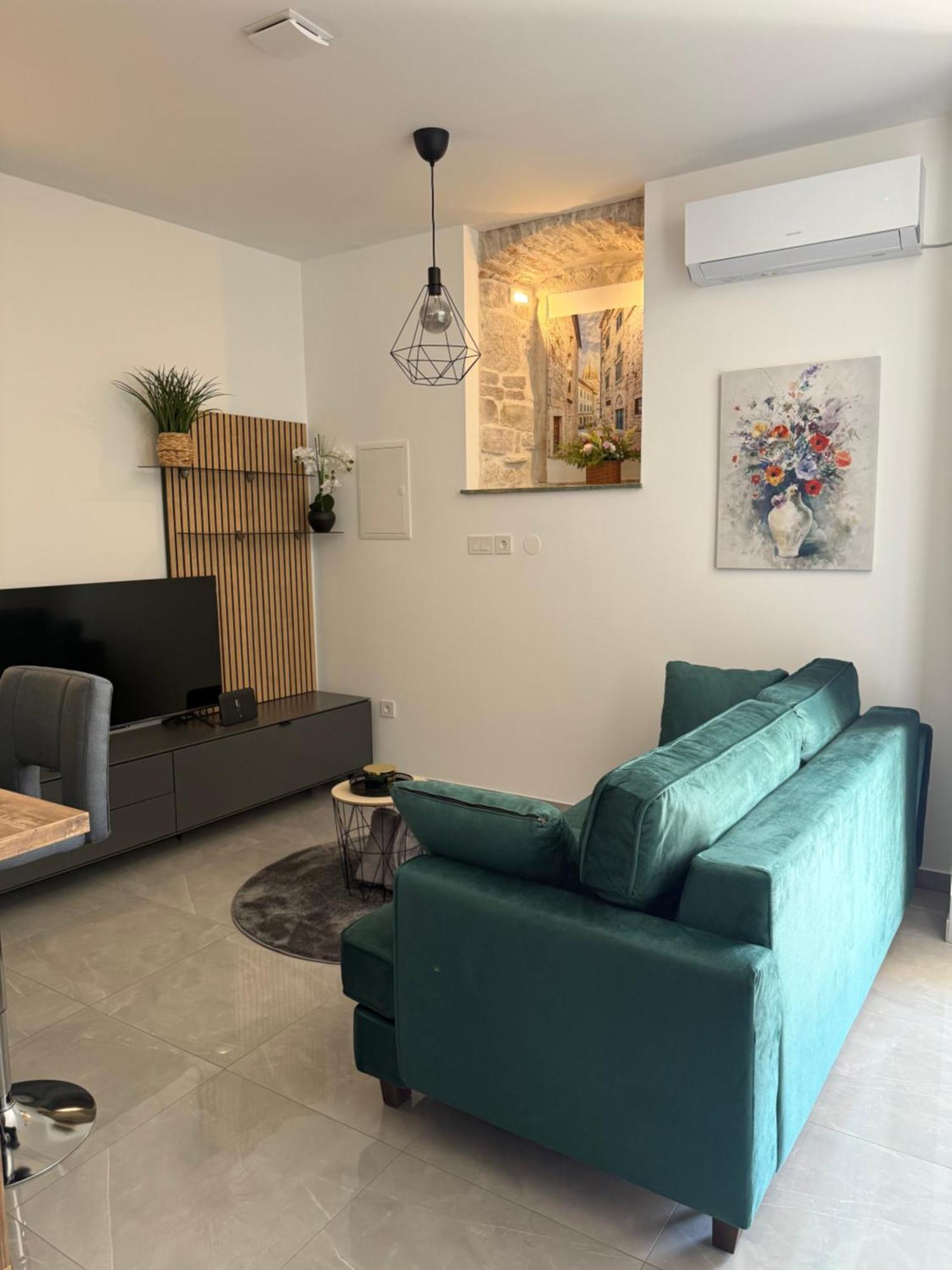 Apartment Batinica シベニク エクステリア 写真