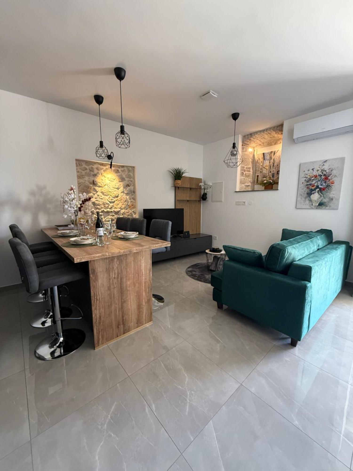 Apartment Batinica シベニク エクステリア 写真