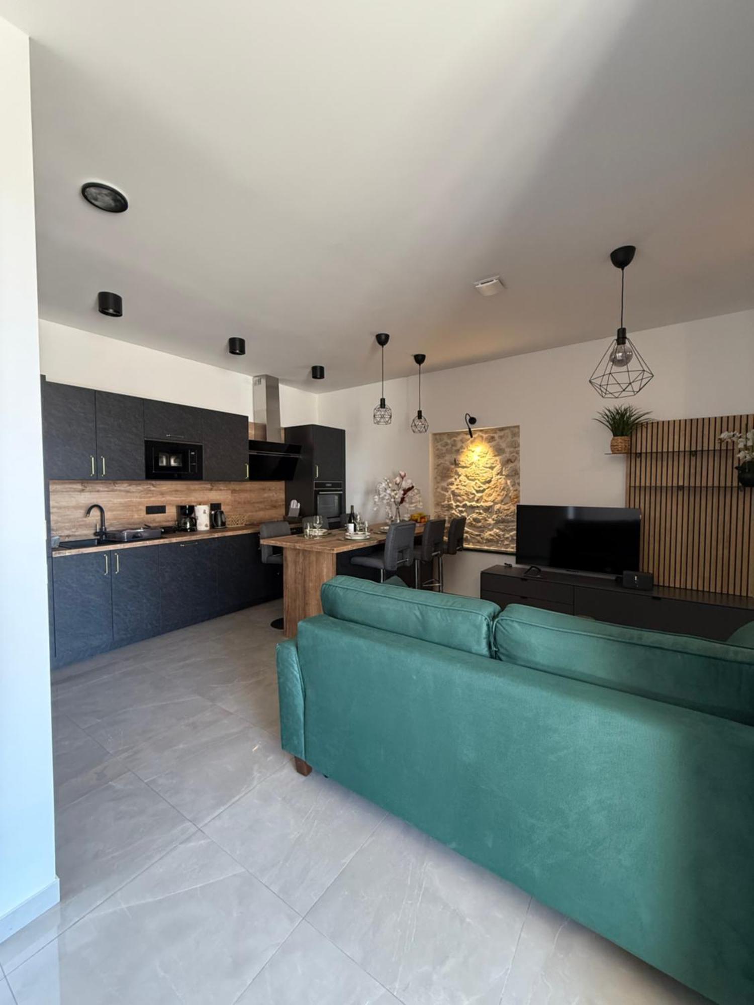 Apartment Batinica シベニク エクステリア 写真