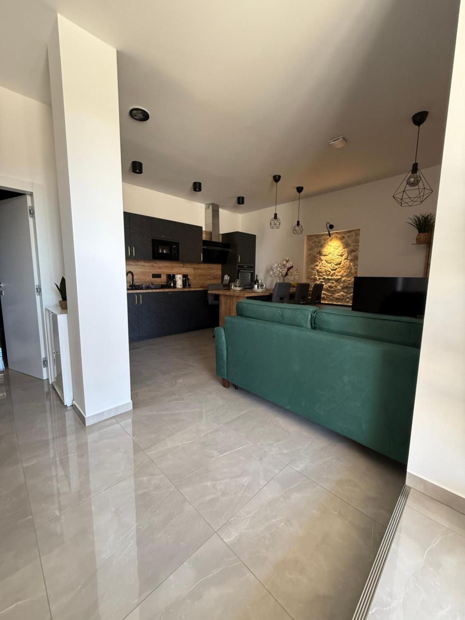 Apartment Batinica シベニク エクステリア 写真