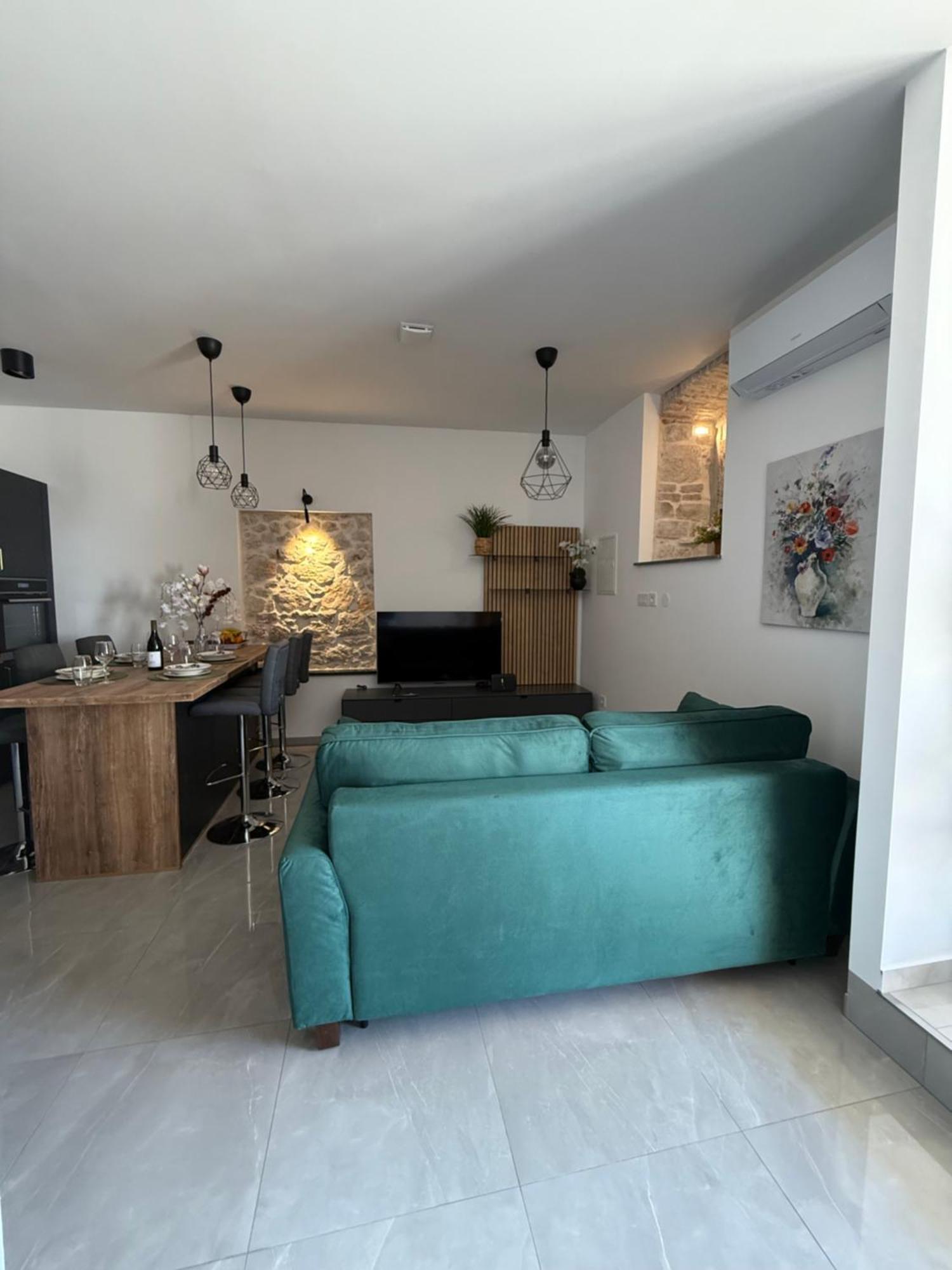 Apartment Batinica シベニク エクステリア 写真