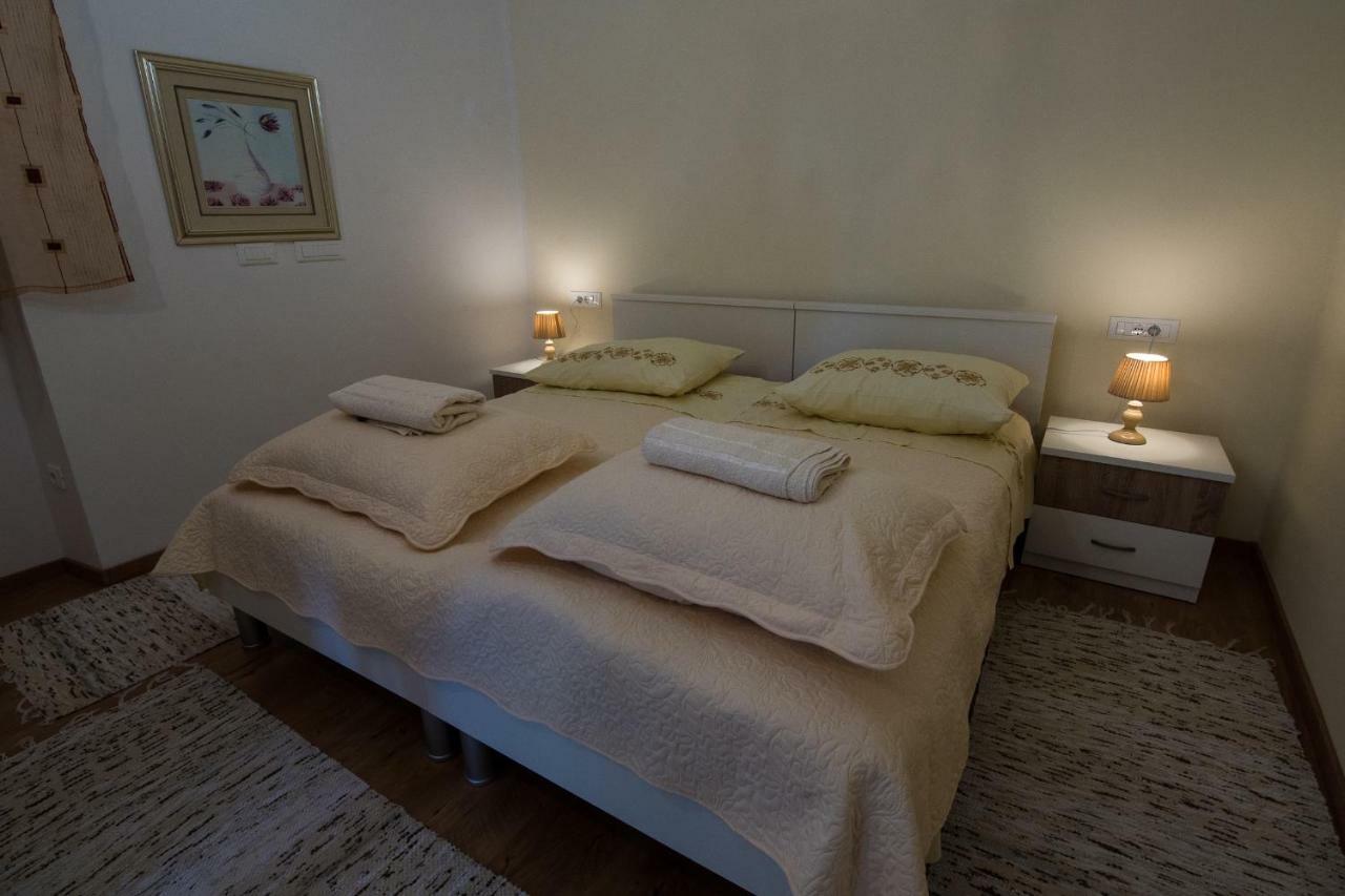 Apartment Batinica シベニク エクステリア 写真
